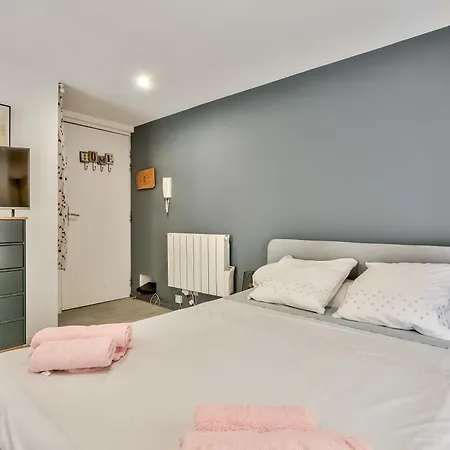 Alienor Place La Bourse Bordeaux