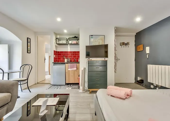 Apartamento Alienor Place La Bourse Burdeos