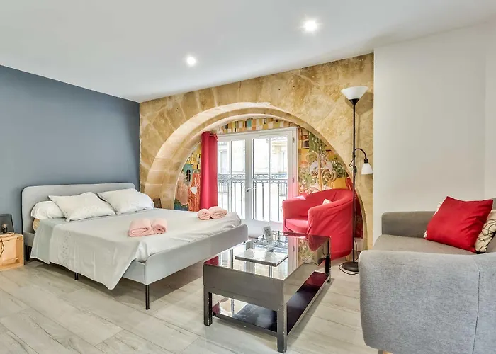 Alienor Place La Bourse *