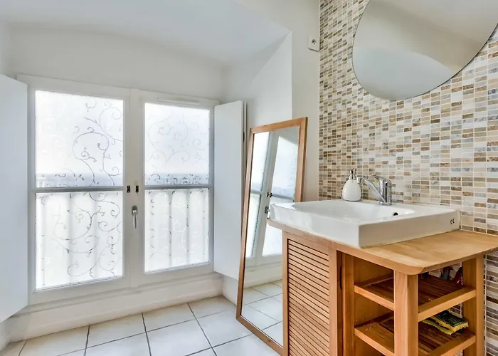 Alienor Place La Bourse * Bordeaux